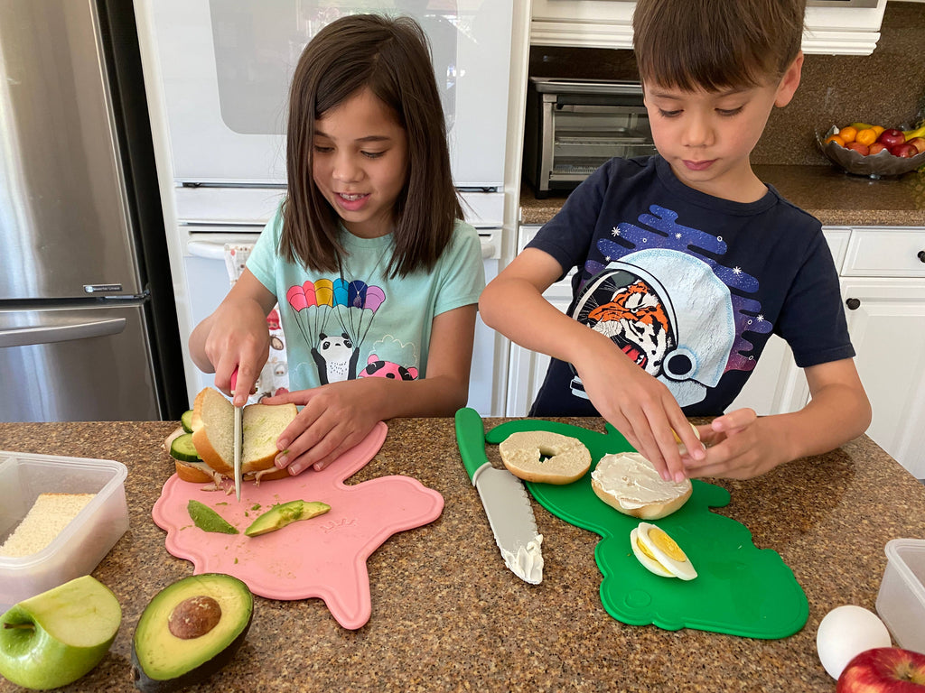 Life Skills: Dino Adventures Cutting Board and Knife Set